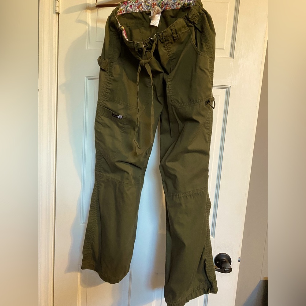 Koi by Kathy Peterson Women's Medium 5-pocket scrub pant